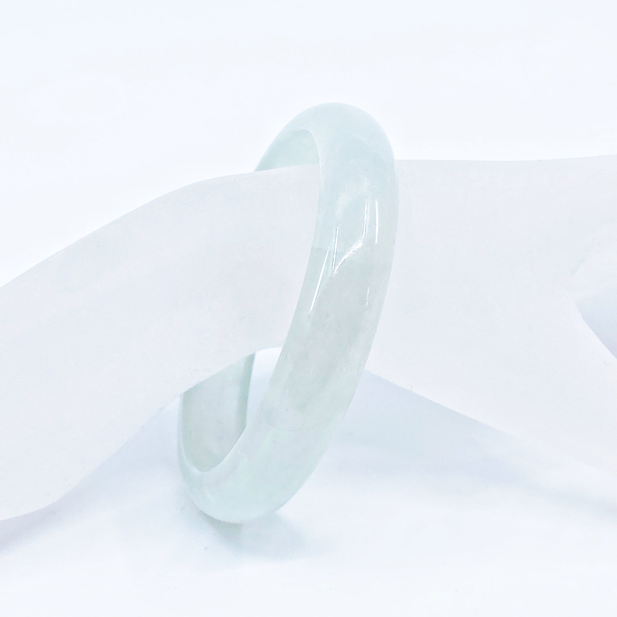 Yun Boutique Icy Green Cloudy Jade Stone Bangle