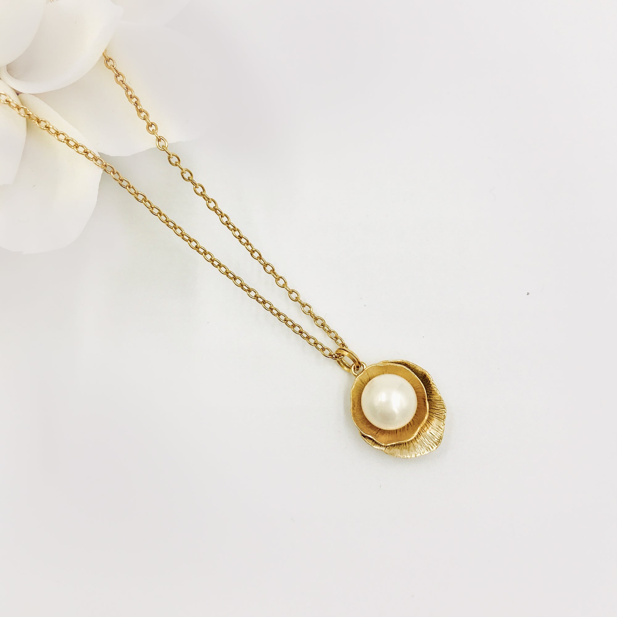 Lotus Leaf Pearl Necklace - Yun Boutique