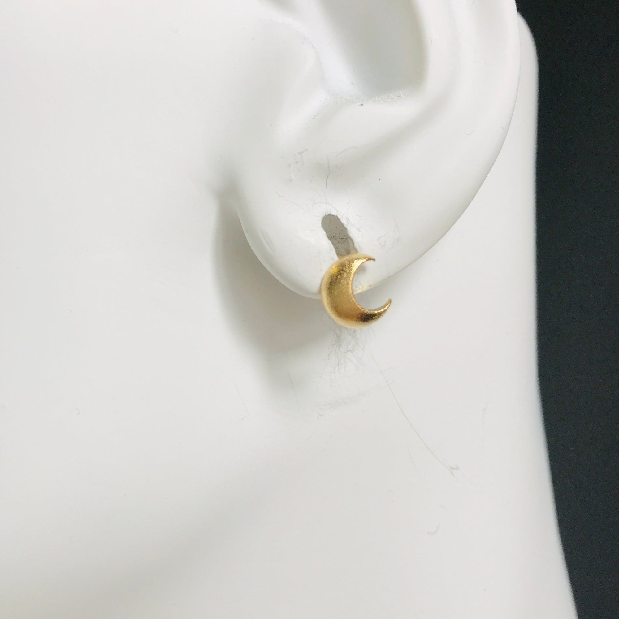 Versatile Crescent Stud Earrings Gold - Yun Boutique